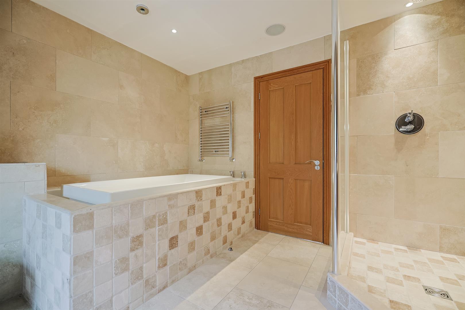 325 Gower Road, Killay, Swansea, SA2 7AE